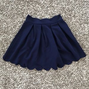 Scalloped mini skirt